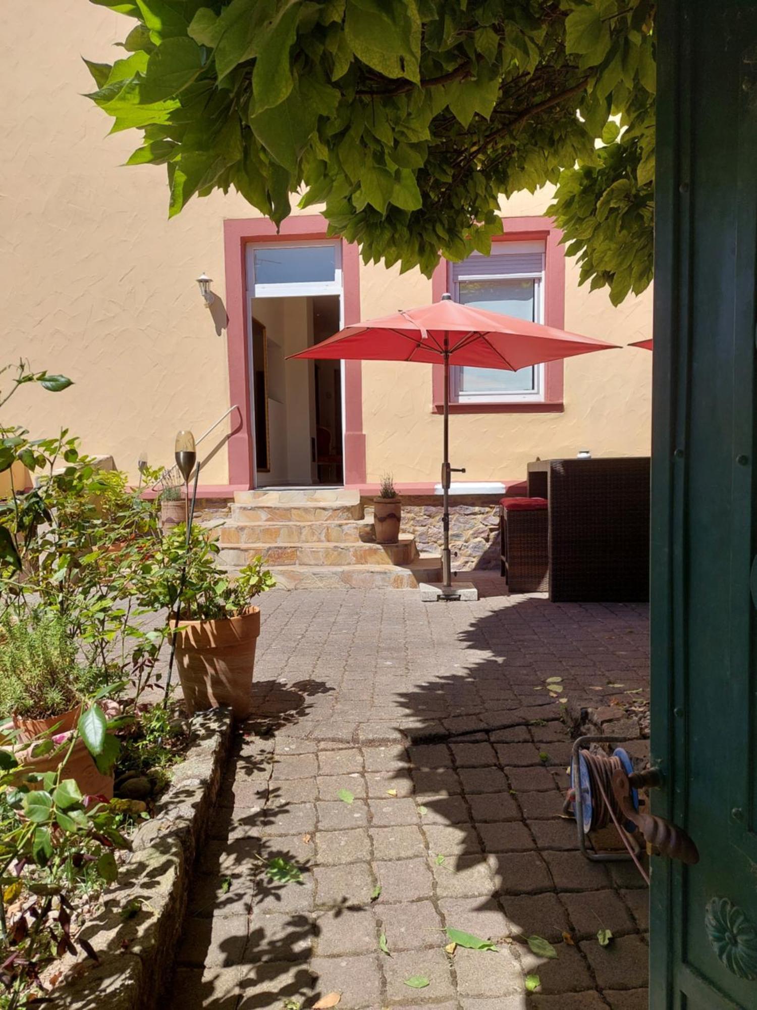 Wohnen Am Dom Apartment Geisenheim Exterior photo